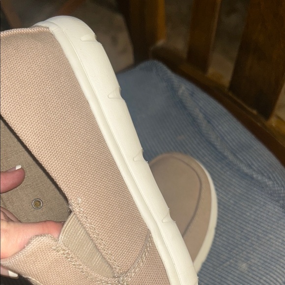 Huk Tan Loafers Slip-On Shoes - Picture 8 of 9